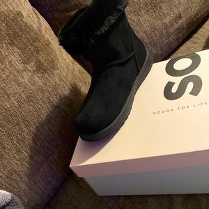 SO boots size 10
